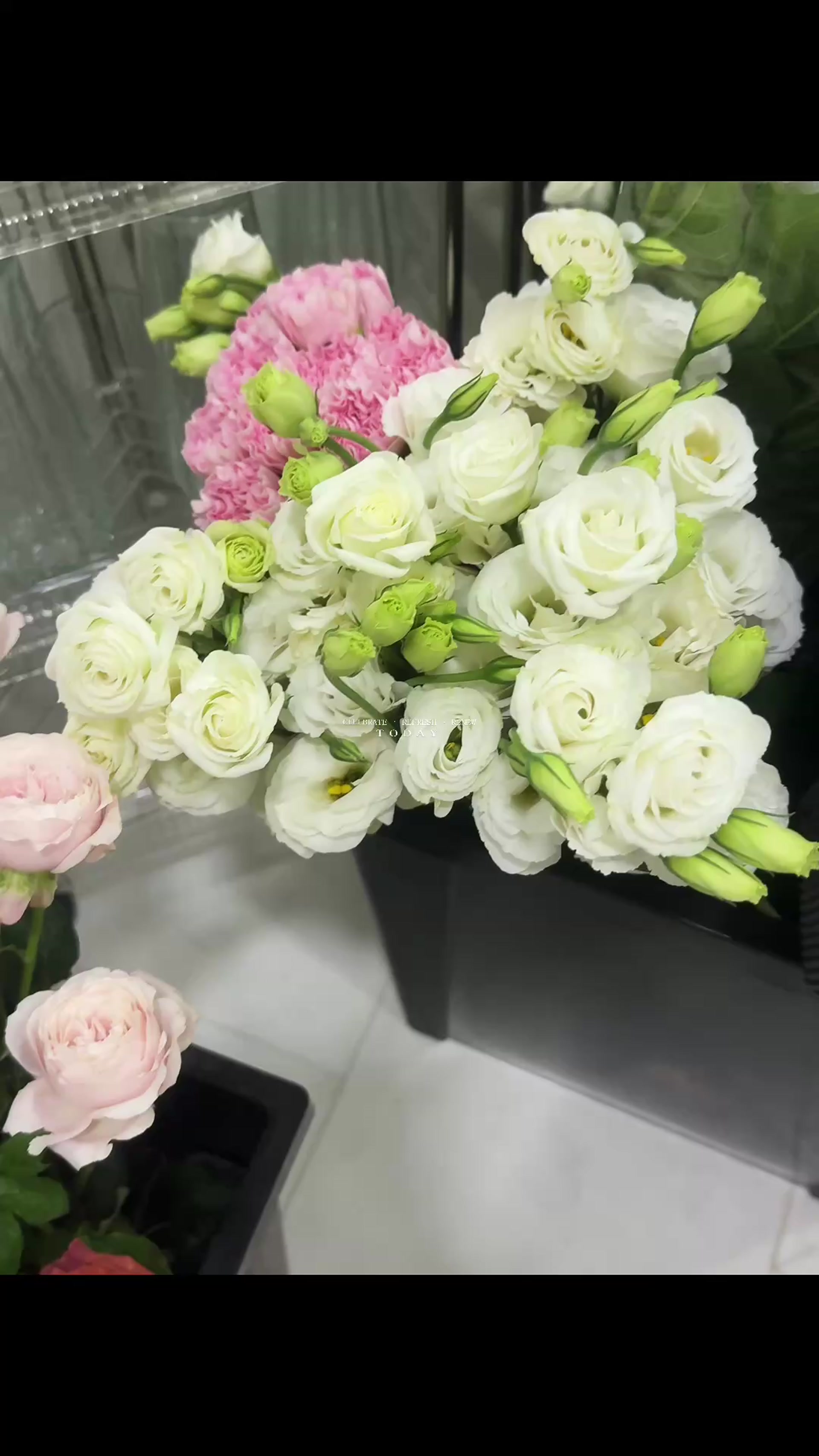 Fresh flower bouquet Singapore